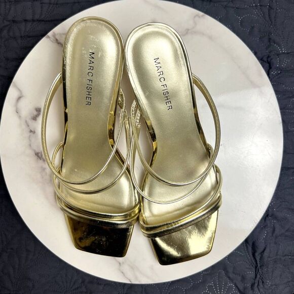 Marc Fisher Women's Kristin Heeled Sandal Strappy Gold Block Heels SZ 8.5 : NWOT - Picture 3 of 15